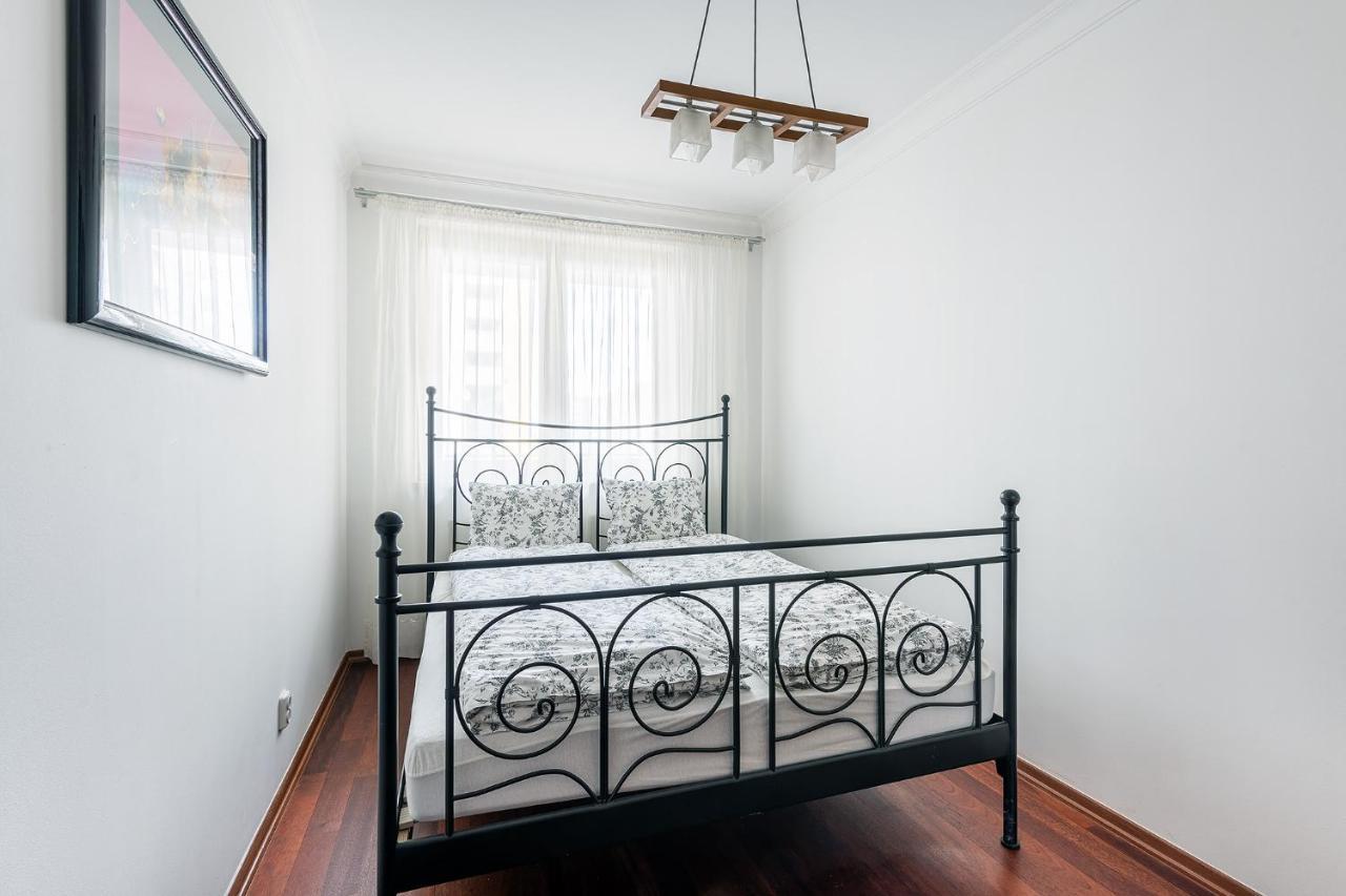 Bukowinska 12 Prywatne Mieszkanie 80M2 Z Dwiema Sypialniami I Balkonem 2X Bezplatne Miejsca Parkingowe Samodzielne Zameldowanie! Private Garage! Self Check-In System! Варшава Экстерьер фото